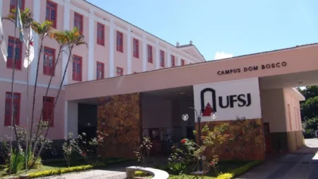 Concurso UFSJ para Técnico-Administrativo (TAE) abre vagas com salários de até R$ 4,5 mil